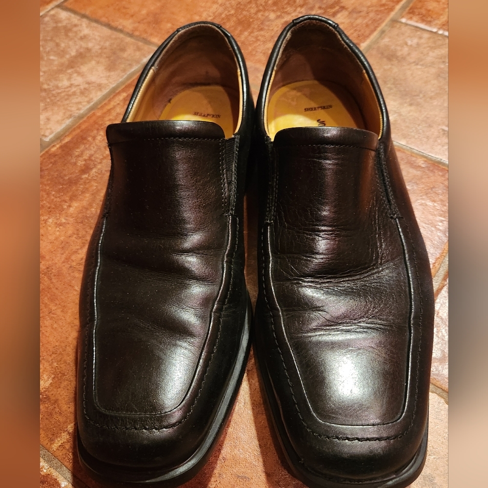 Mens Johnston and Murphy shoes size 9 1/2